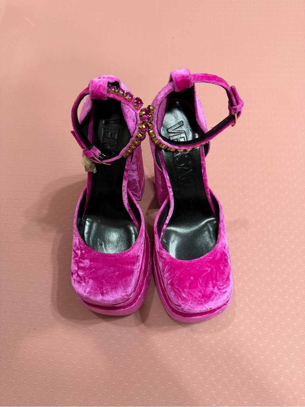 Versace
Medusa Aevitas velvet platform pumps - Picture 2 of 13